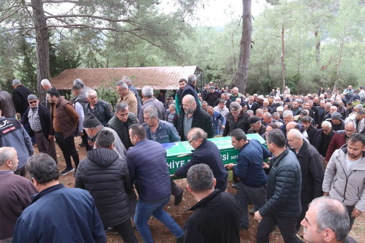 Muğla’da Yürek Yakan Kaza: İkizlerden Biri Hayata Veda Etti 4